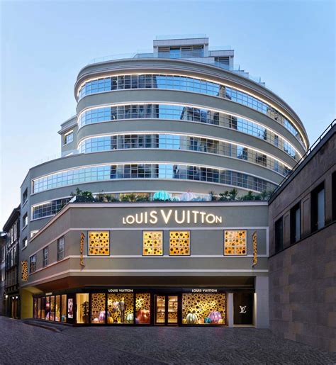 louis vuitton in Milan